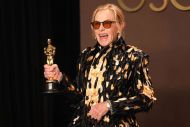 <a href='ator/4025/amy-madigan/' style='color:#FFFFFF' class='enlace_azul'>Amy Madigan</a> - Prêmios Oscar 2026 